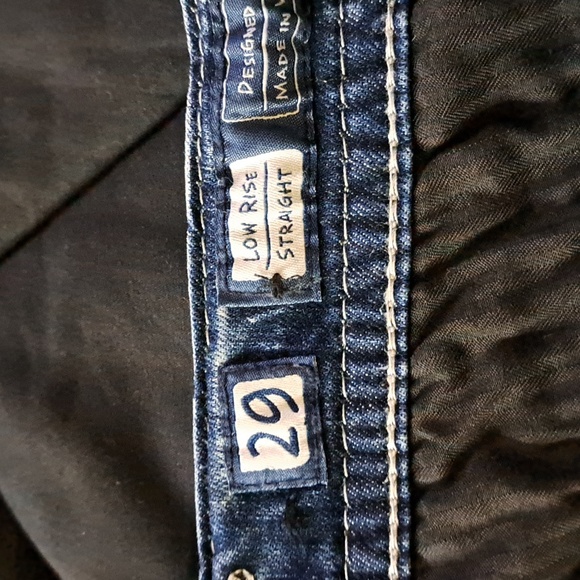 Clothes - Picture 3 of 3